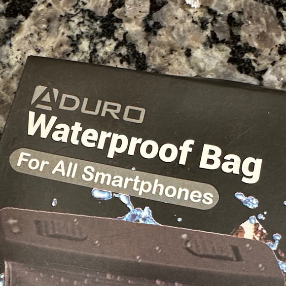 Aduro Waterproof Phone Bag - NEW - Picture 2 of 7